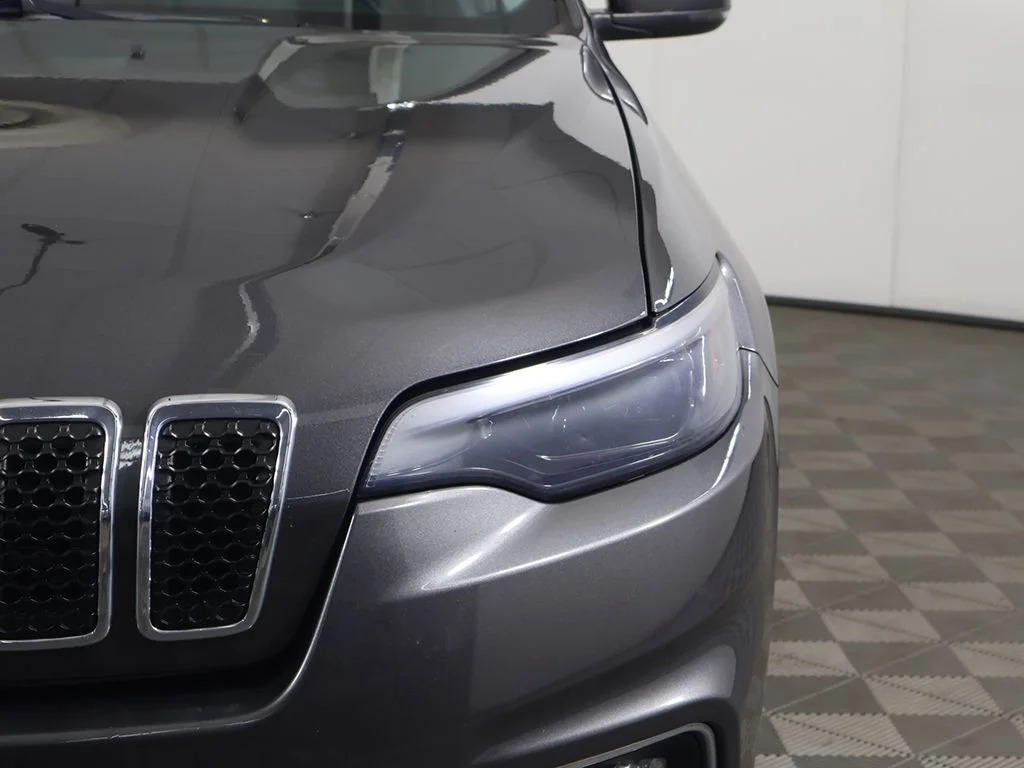 Used 2019 Gray Jeep Limited image 14