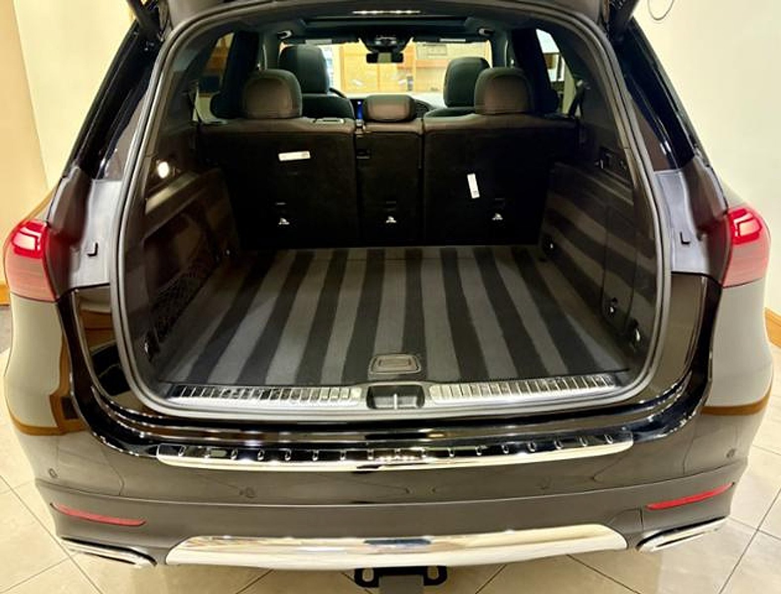 New 2026 Obsidian Black Metallic Mercedes-Benz  image 50