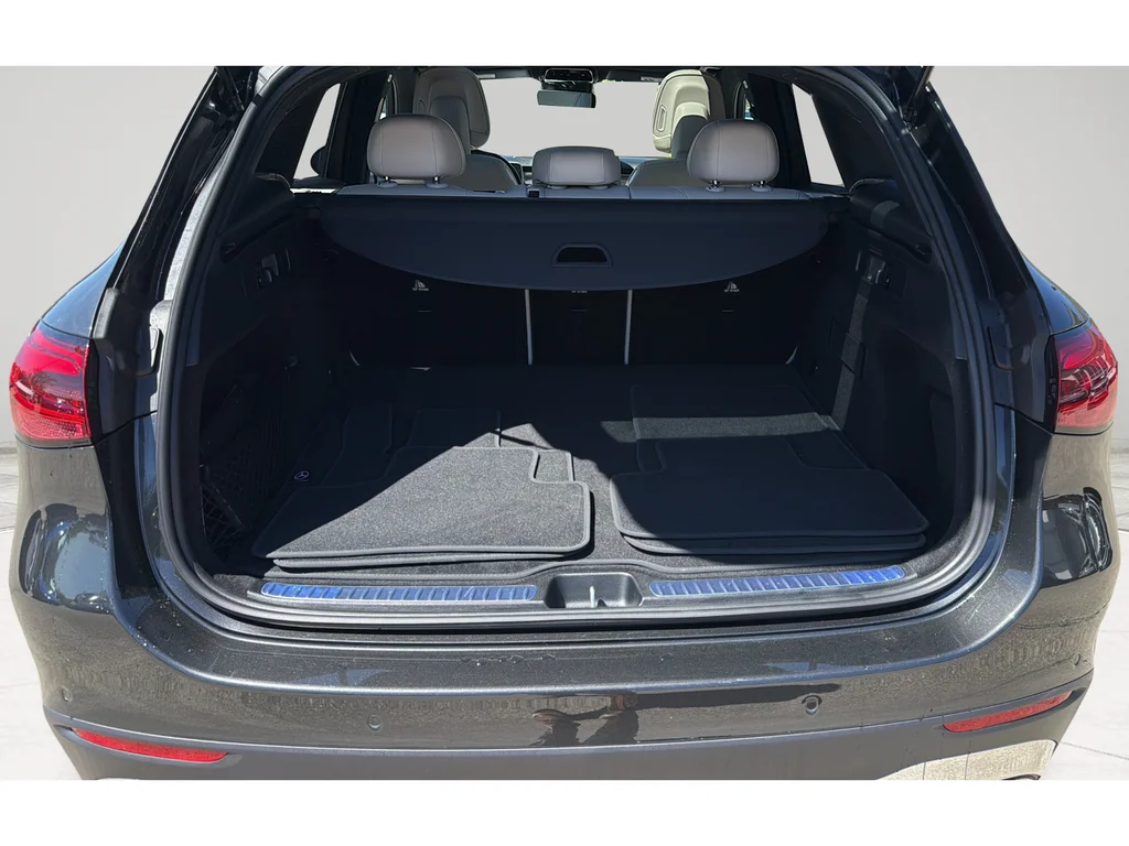 Used 2026 Gray Mercedes-Benz GLC 300 image 21