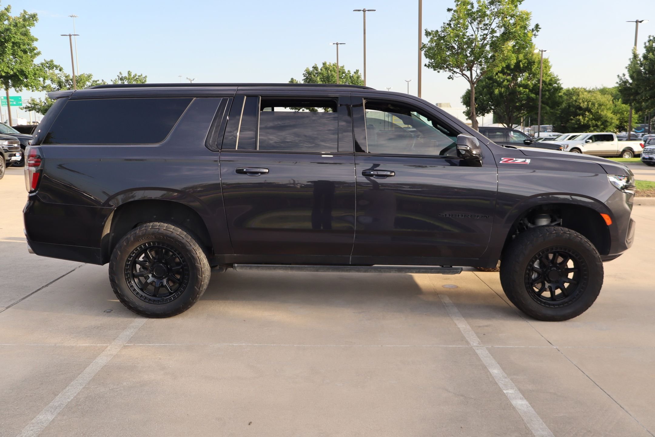Used 2023 Dark Blue Chevrolet Z71 image 2