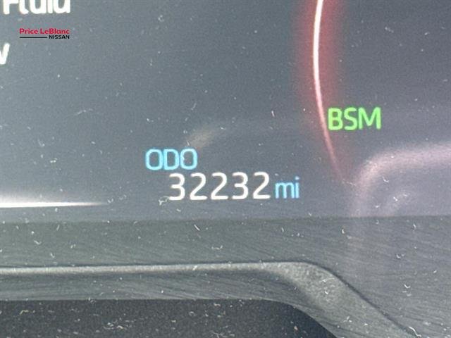 Used 2025  Toyota XLE image 27