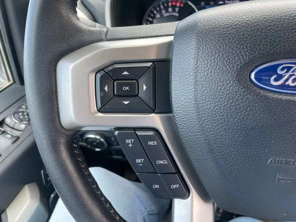 Used 2022 Red Metallic Ford Lariat image 22