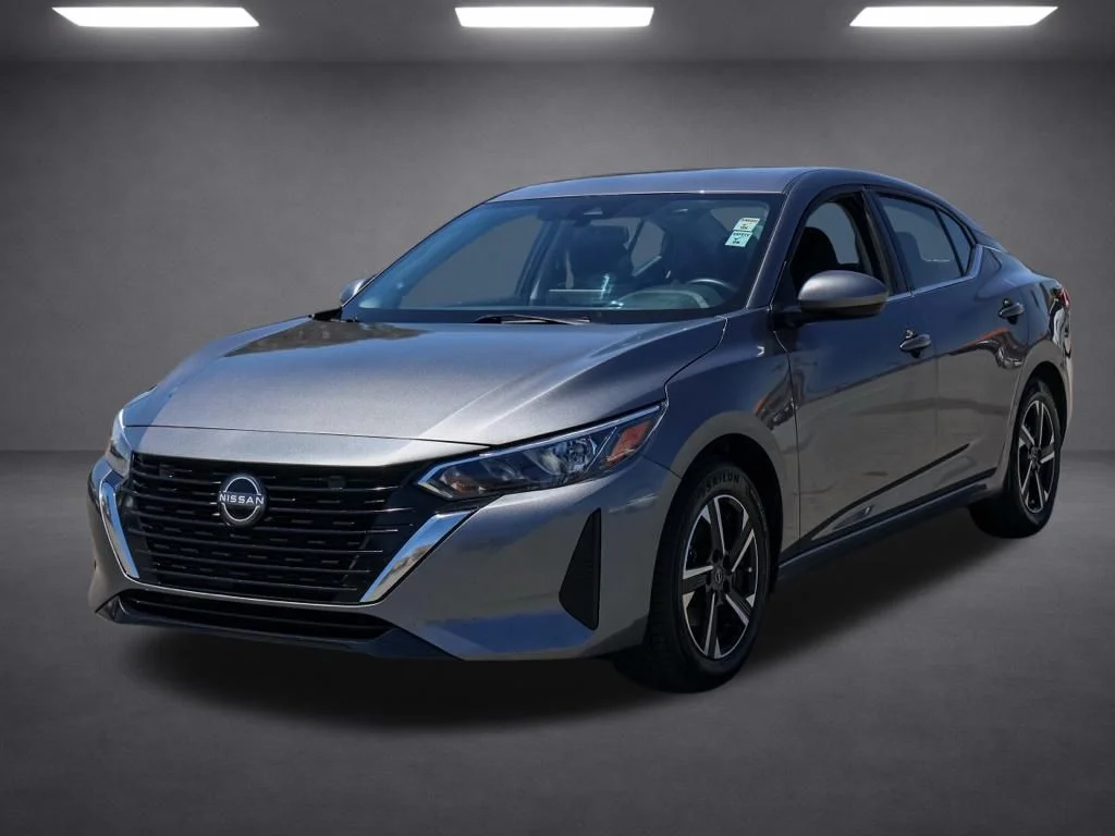 Used 2024 Gray Nissan SV image 7