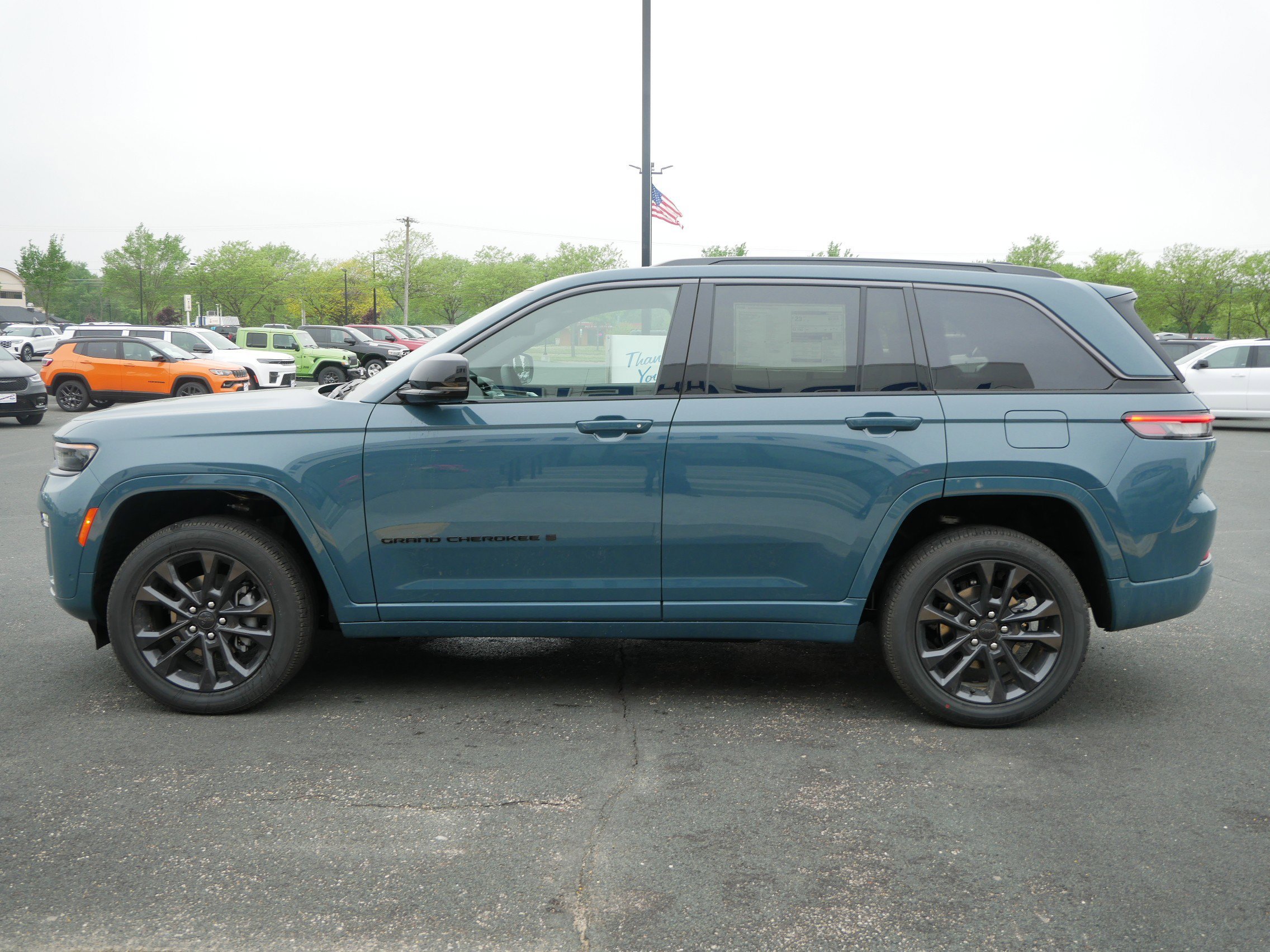 New 2026 Steel Blue Exterior Paint Jeep Limited Reserve image 5