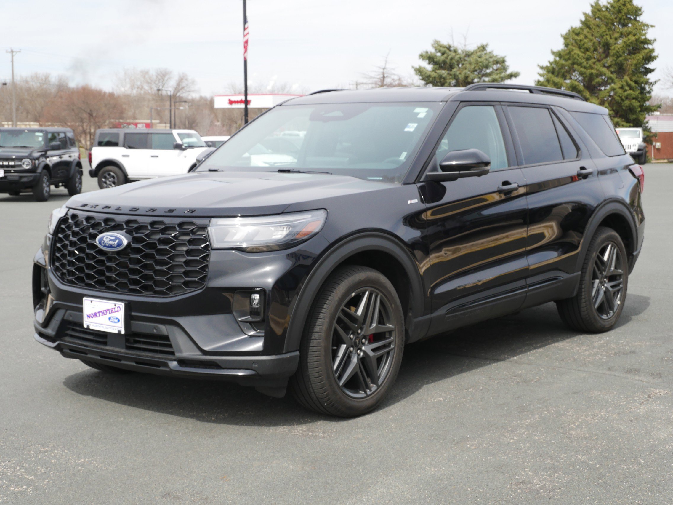 View vehicle photo 4