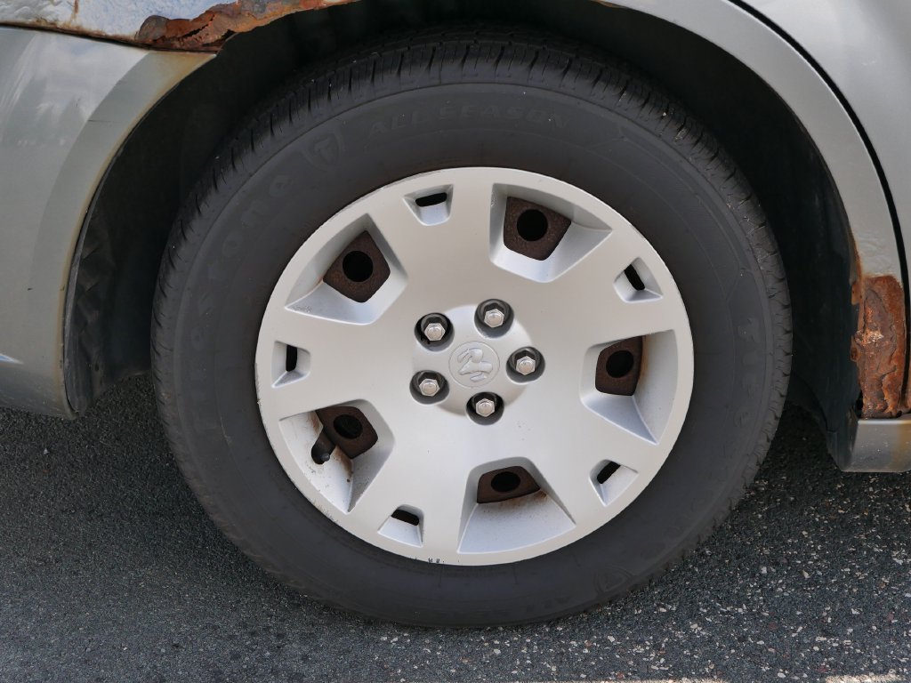 Used 2006 Silver Dodge Base image 9