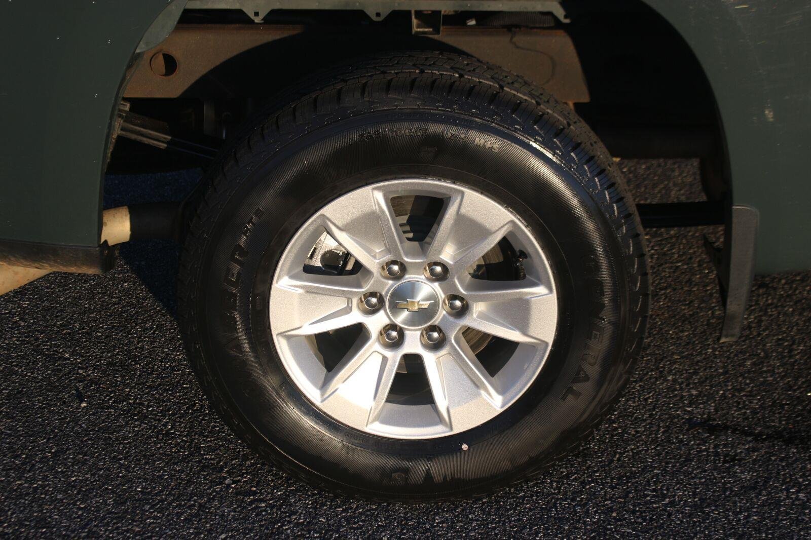 Used 2025 Cypress Gray Chevrolet LT image 38