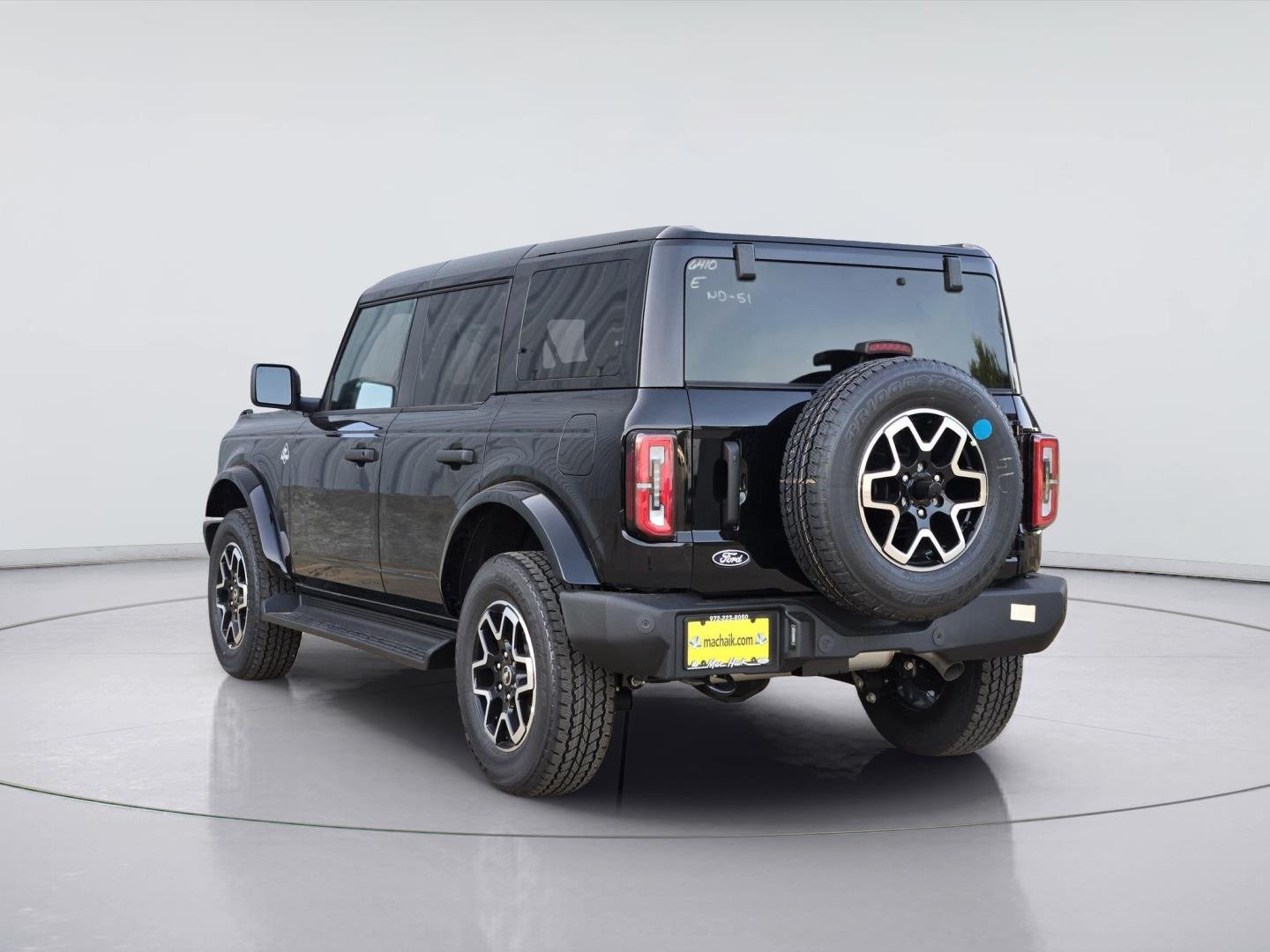 New 2026 Shadow Black Ford Outer Banks® image 3