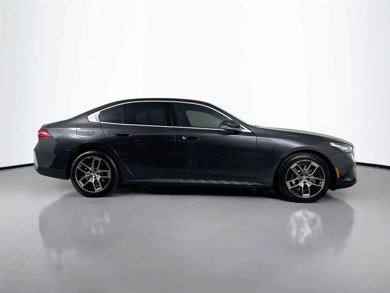 Used 2026 Dark Graphite Metallic BMW 530i xDrive image 5