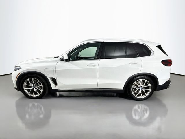 Used 2024 Alpine White BMW xDrive50e image 4