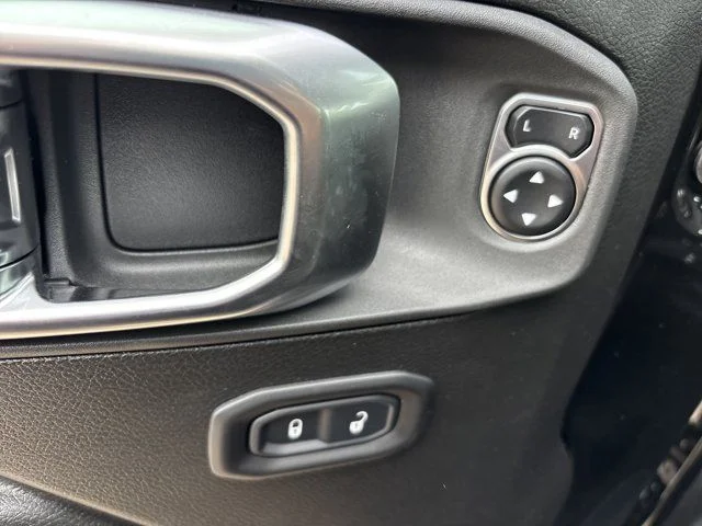 New 2026 Black Jeep Mojave image 19