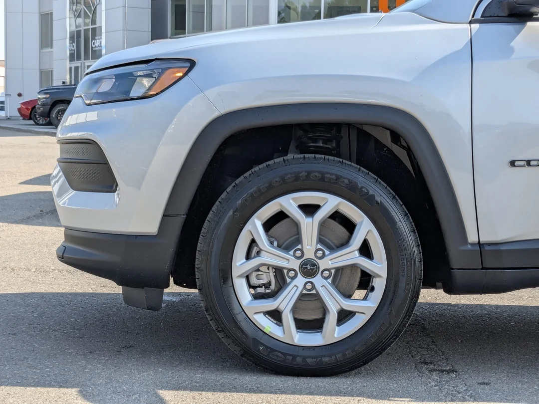 New 2025 Silver Jeep Sport - - 4X4 - 4.99% O.A.C - Heated Seats & More! image 9