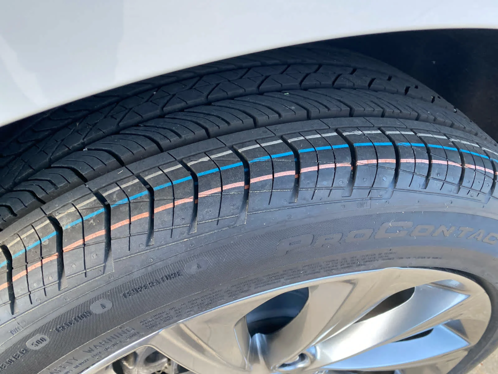 New 2026 White Frost Tricoat Buick Avenir image 25