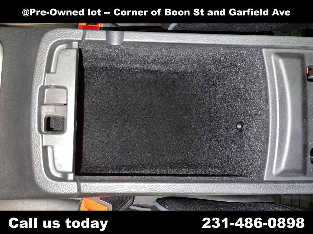 Used 2020 Blue Jeep Overland image 26