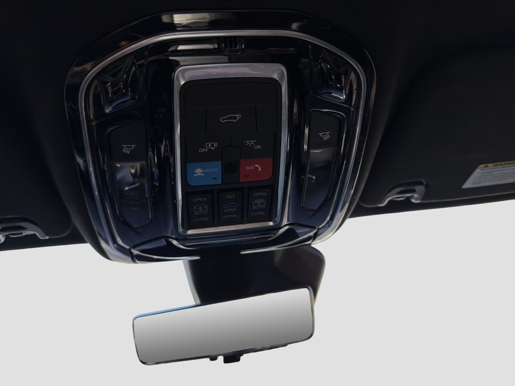 Used 2022 Silver Jeep Series III image 32