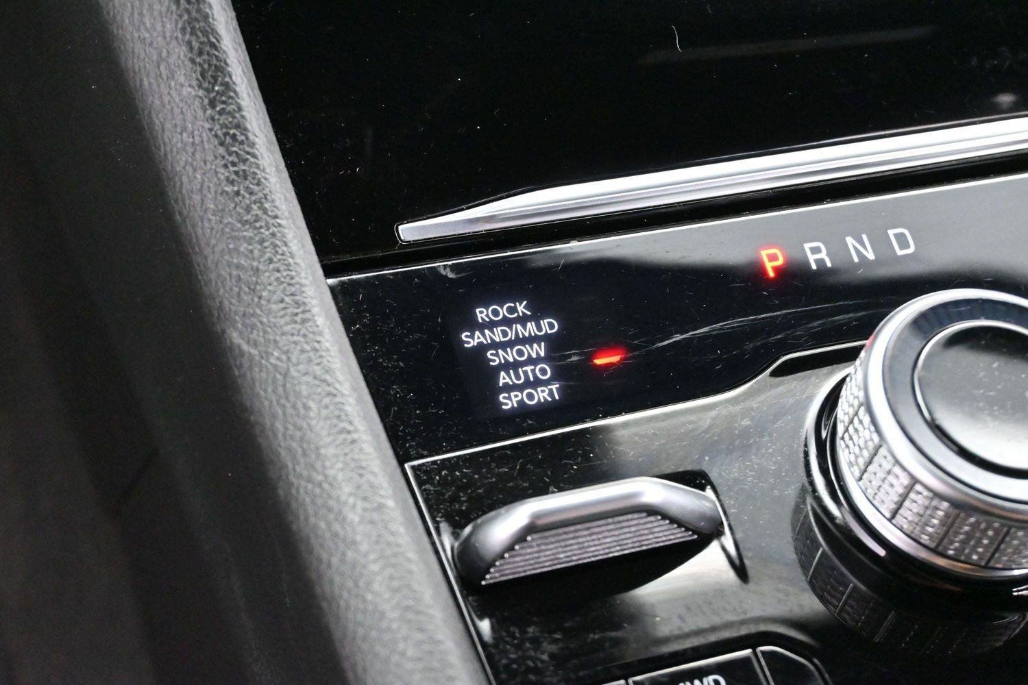 Used 2022 Bright White Clearcoat Jeep Trailhawk image 20