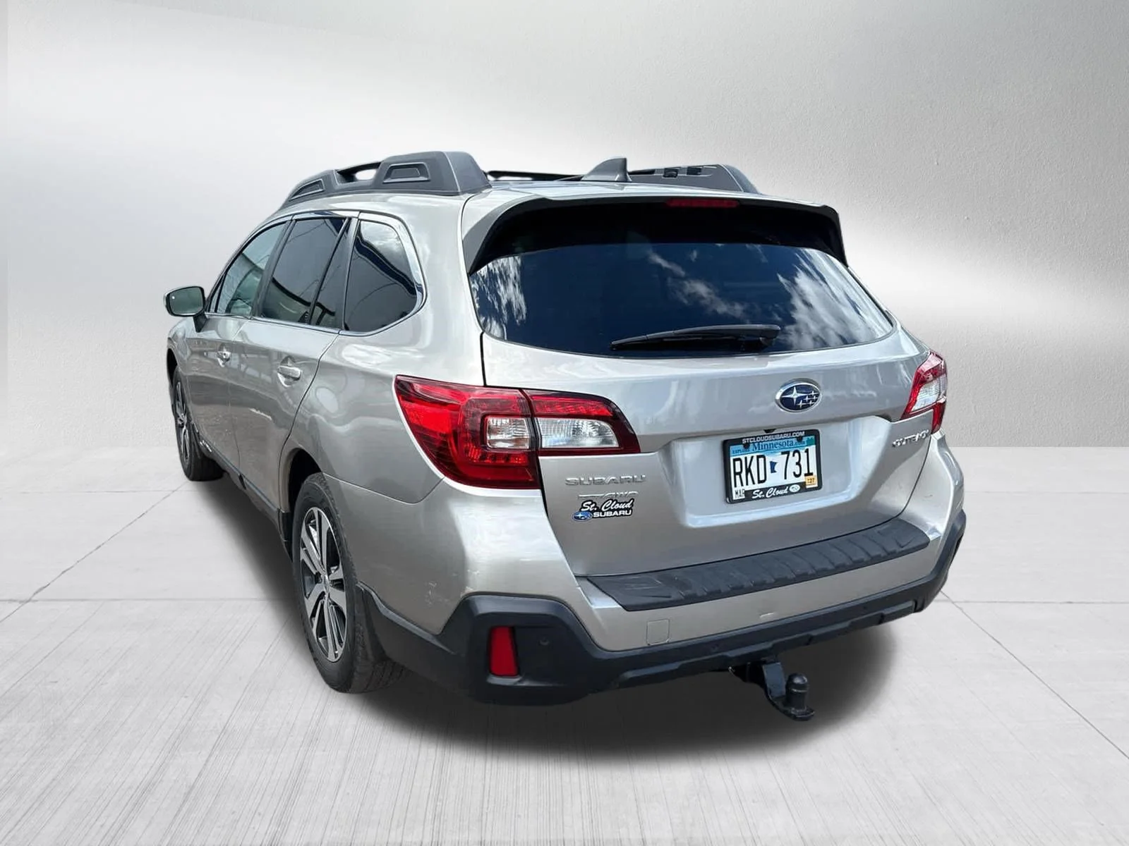 Used 2018 Tungsten Metallic Subaru Limited image 5