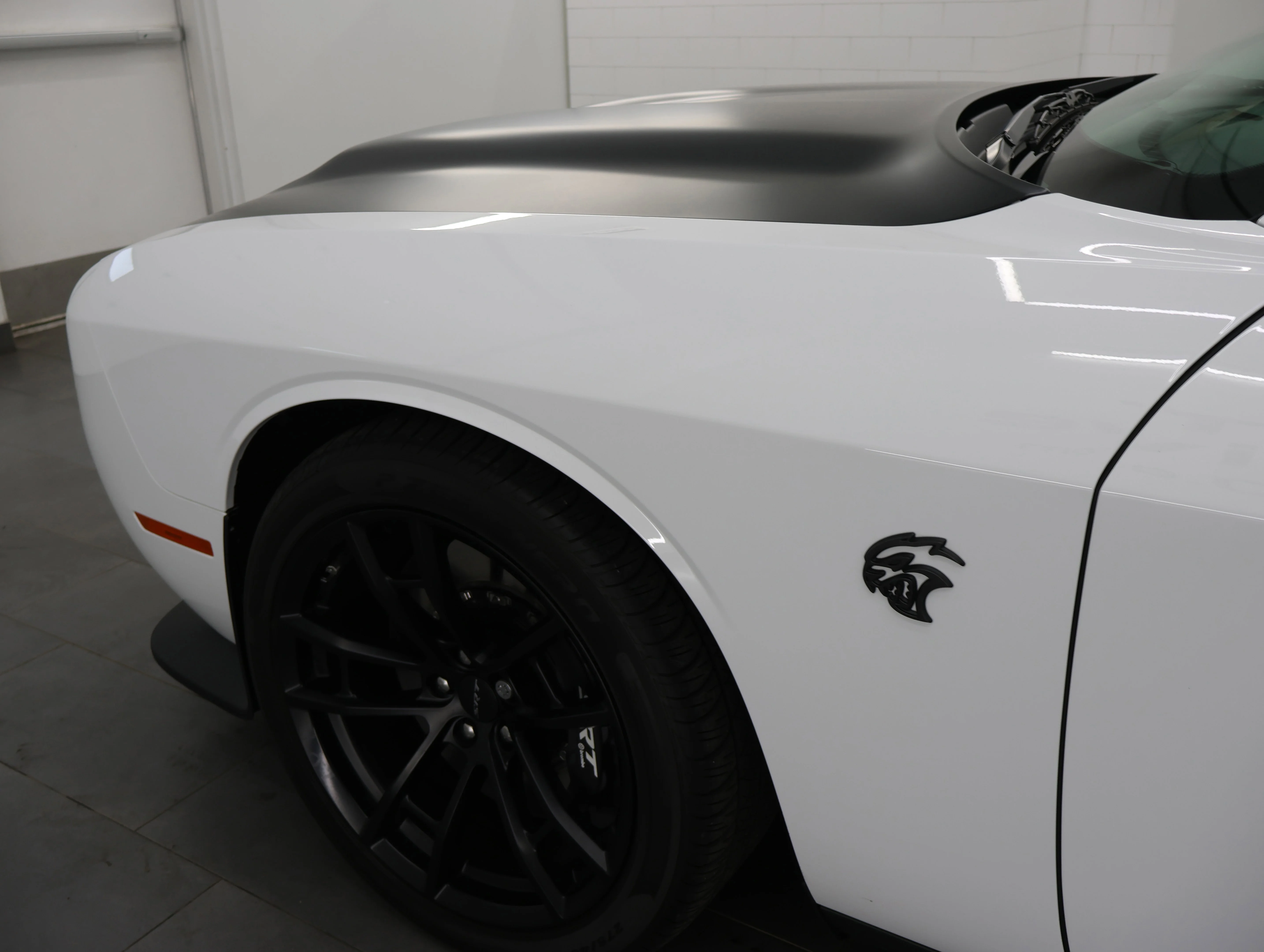 Used 2023 White Knuckle Clearcoat Dodge SRT Hellcat Jailbreak image 35
