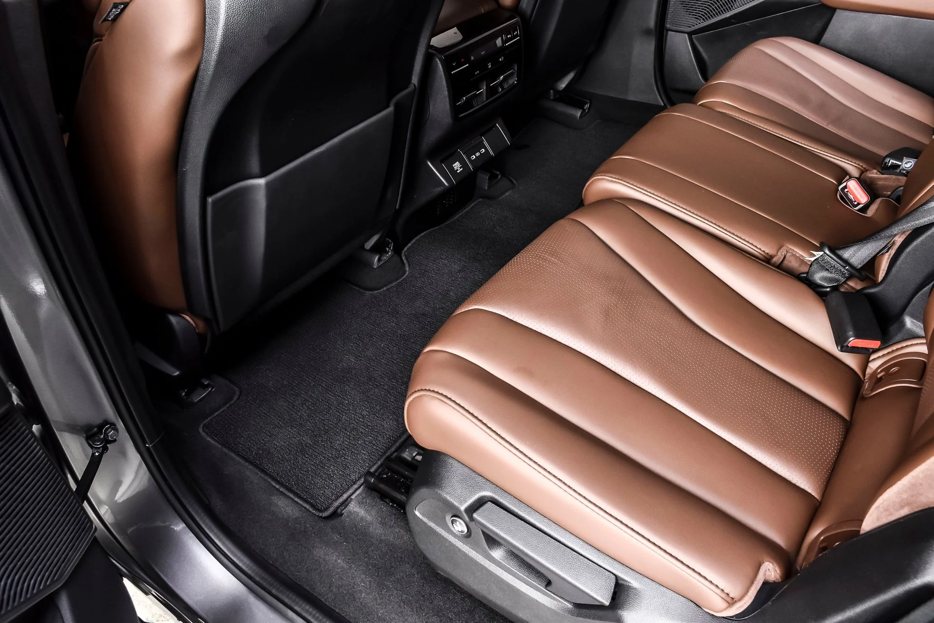 Used 2025 Majestic Black Pearl Acura Technology Package image 15