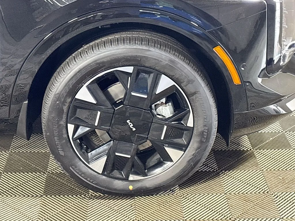 New 2026 Fusion Black Kia SX Prestige image 24