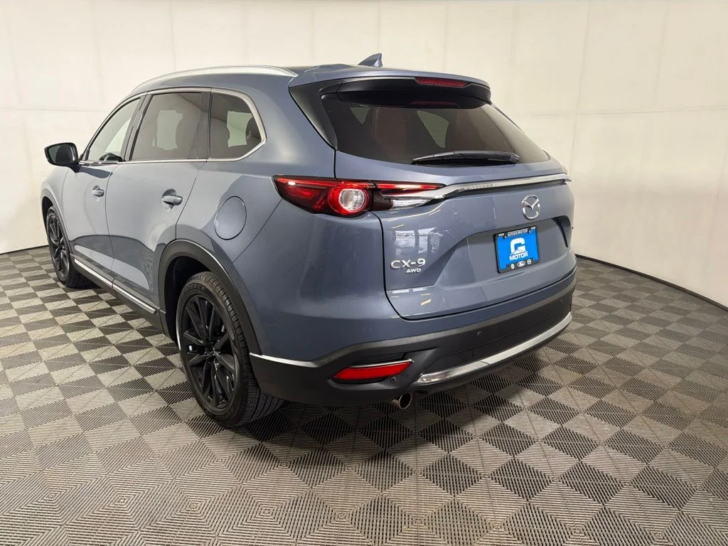 Certified Used 2023 Gray Metallic Mazda Carbon Edition image 5