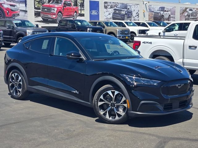 New 2026 Black Ford Select image 1