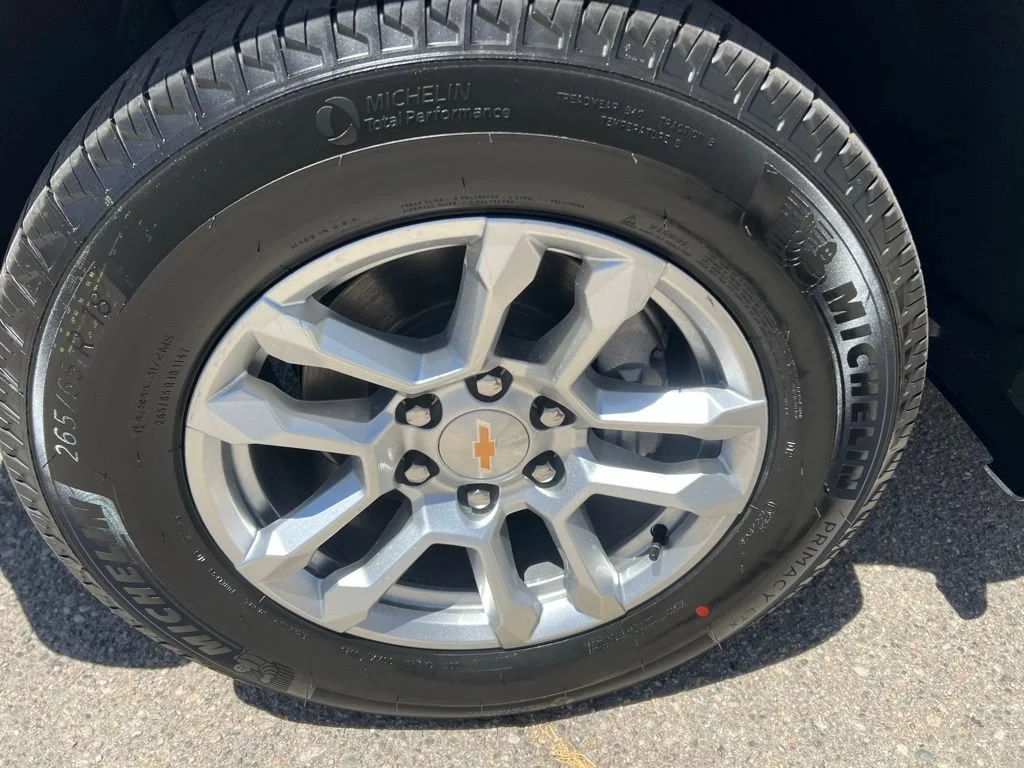 New 2026 Summit White Chevrolet LT image 32