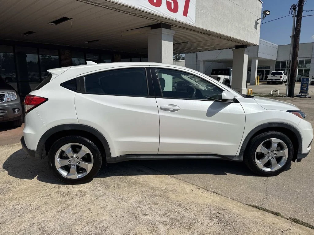 Used 2021 White Honda LX image 12