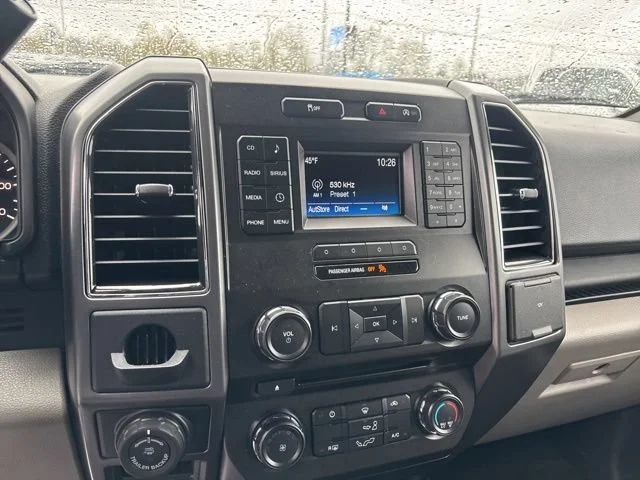 Used 2017 Oxford White Ford XLT image 28