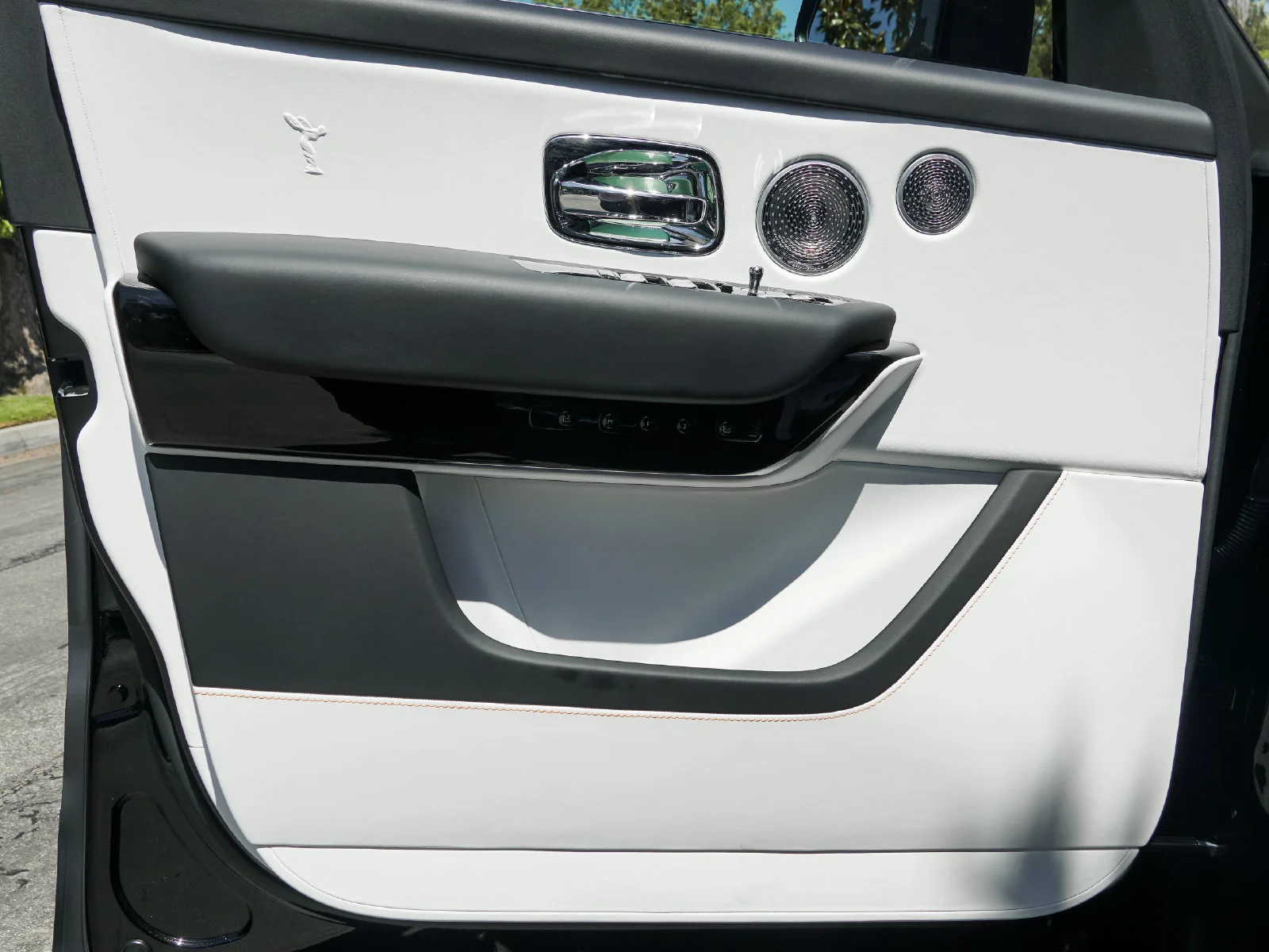 Certified Used 2024 Black Diamond Rolls-Royce  image 31