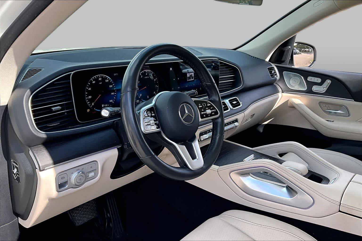 Used 2022 MANUFAKTUR Diamond White Bright Mercedes-Benz GLE 350 image 16
