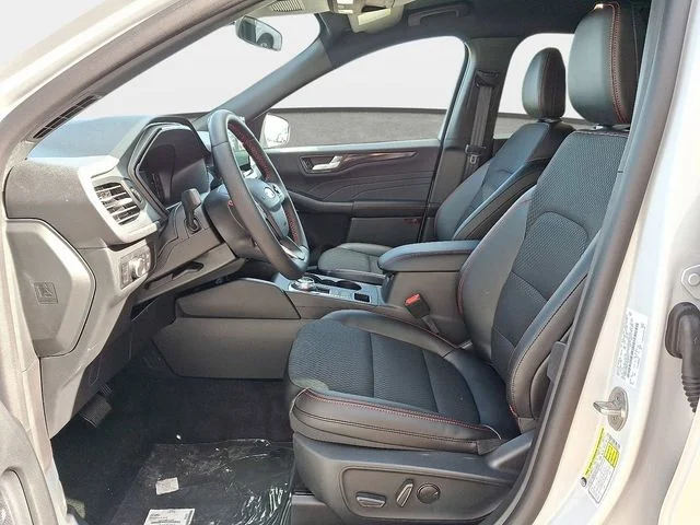 2026 Ford Escape ST-Line - Photo 8