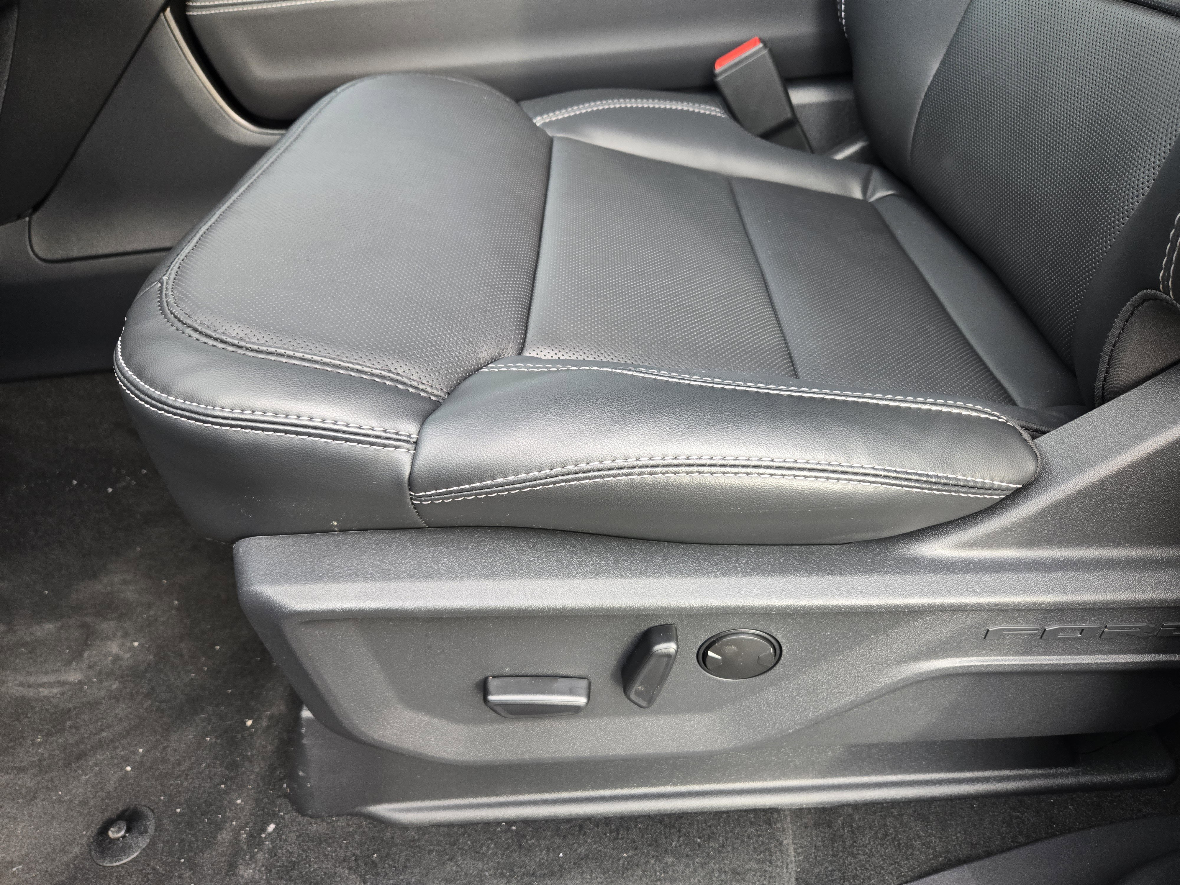 New 2026 Agate Black Metallic Ford Platinum image 14