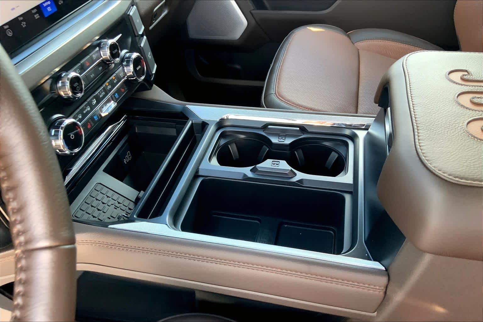 New 2027 Star White Metallic Tri-Coat Ford F-350® King Ranch® image 7