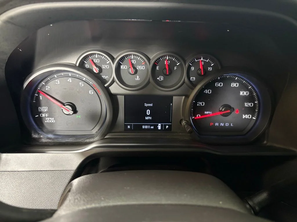 Used 2023 White Chevrolet Custom image 20