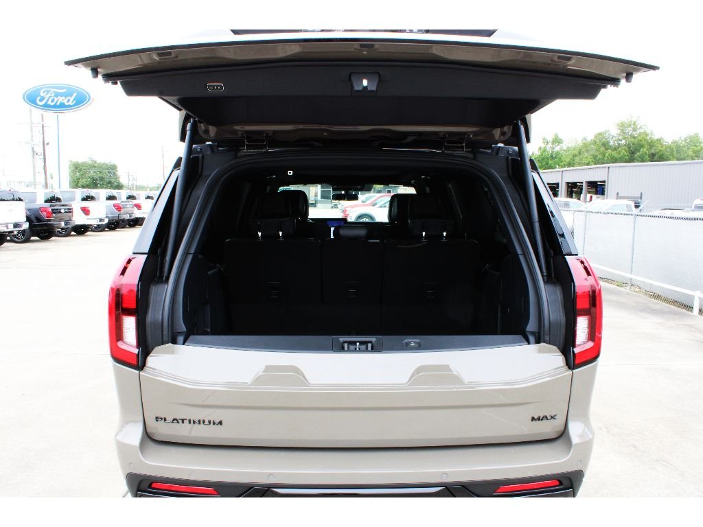 New 2027 Marsh Gray Ford Platinum image 25
