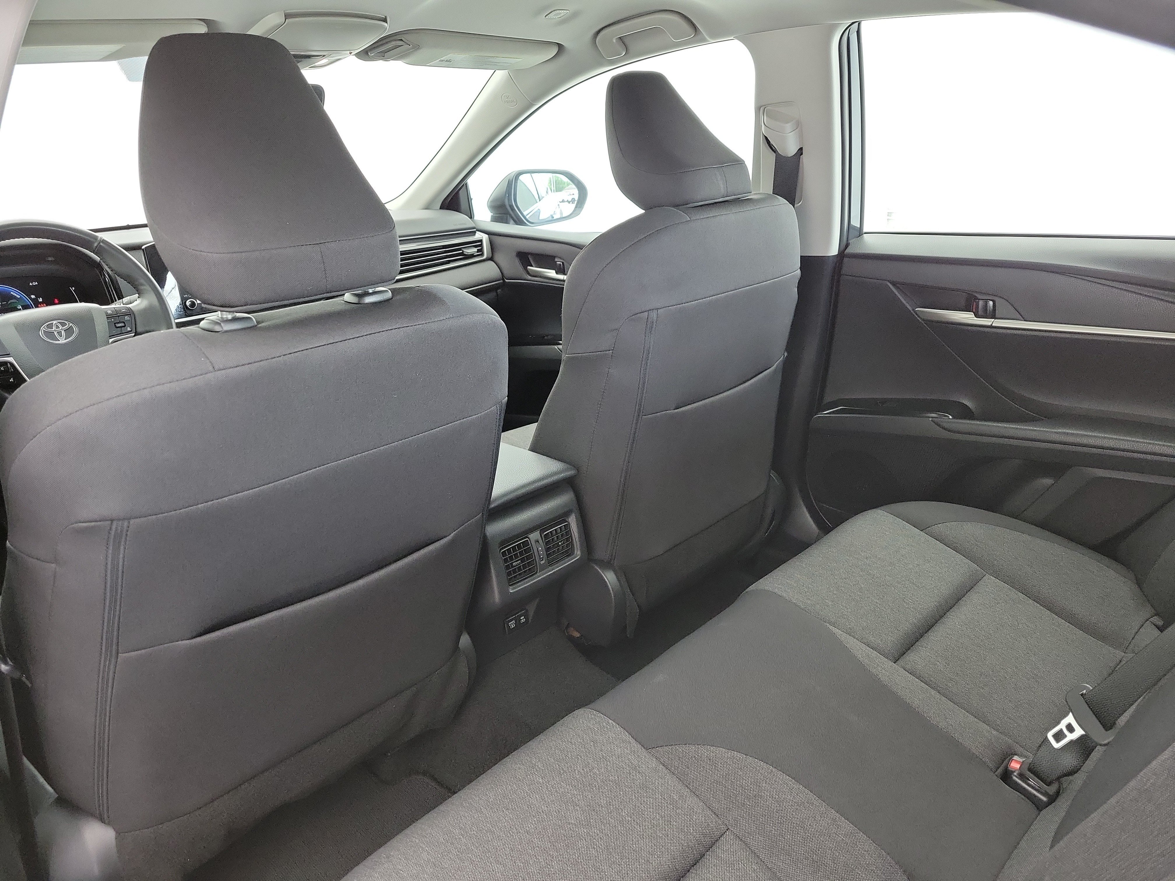 Used 2025 Underground Toyota LE image 14