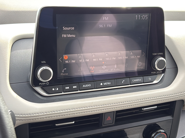 Used 2023 Red Nissan SV image 14