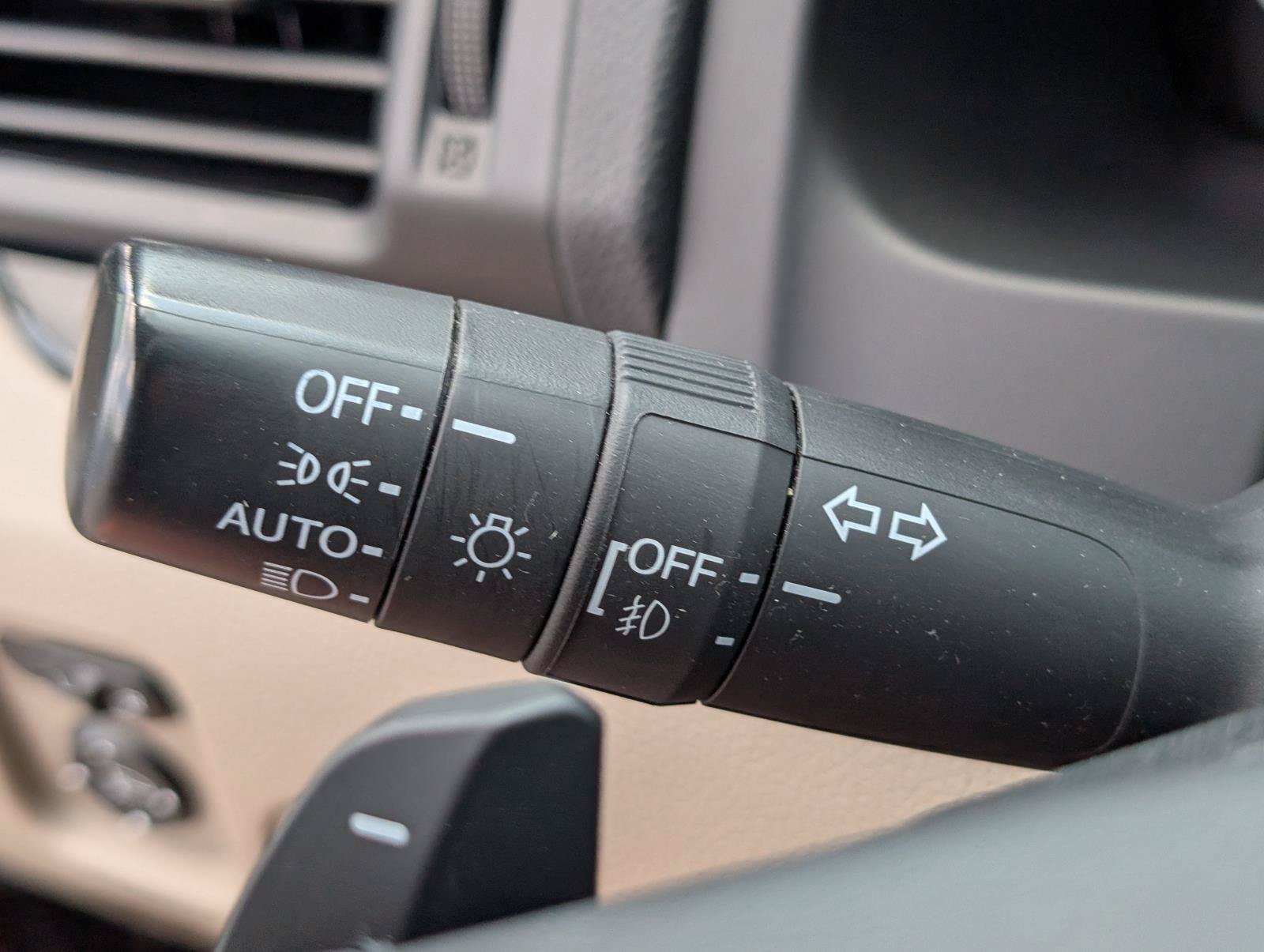 Used 2020 Burgundy Honda Touring 7-Passenger image 26