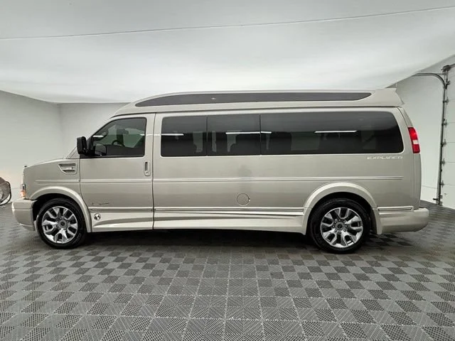 Used 2022 Special Exterior Color Chevrolet WT image 14