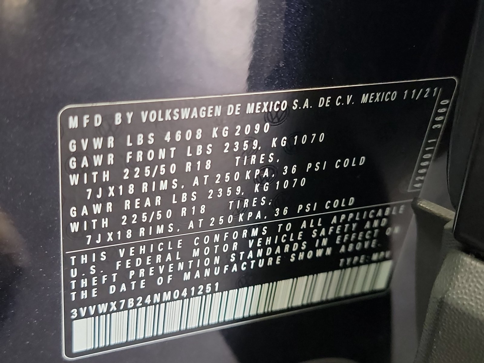 Used 2022 Deep Black Pearl Volkswagen SE image 31