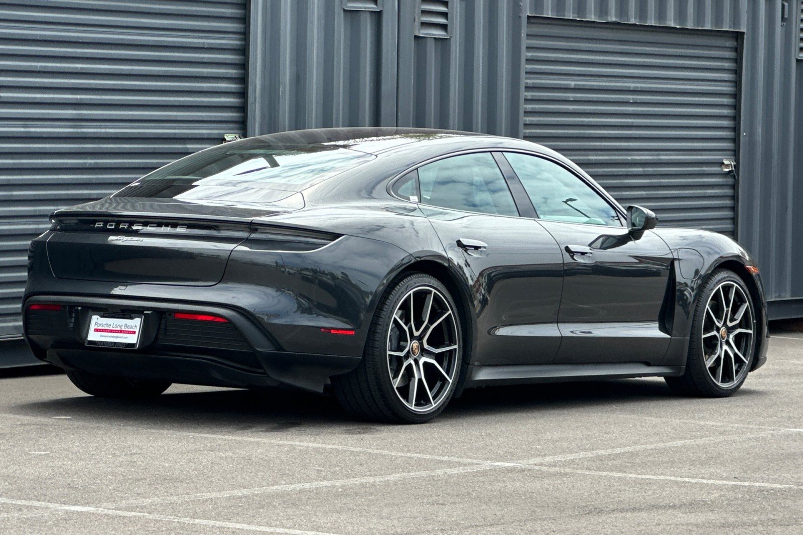 Used 2023 Volcano Grey Metallic Porsche  image 8