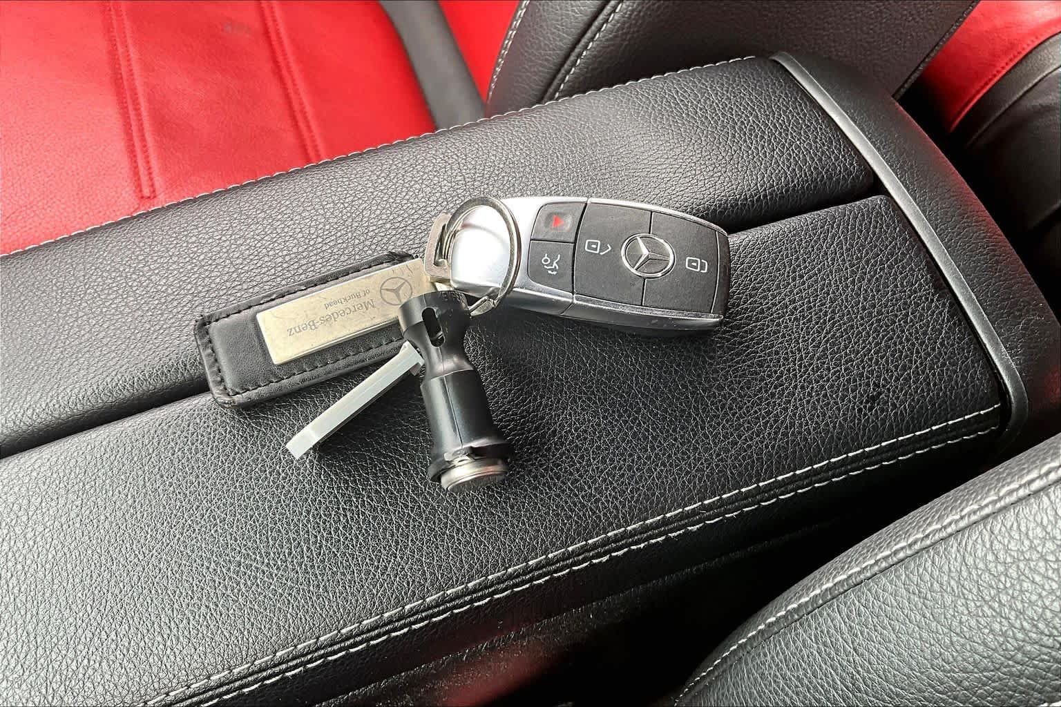 Used 2021 Night Black Mercedes-Benz GLB 250 image 15