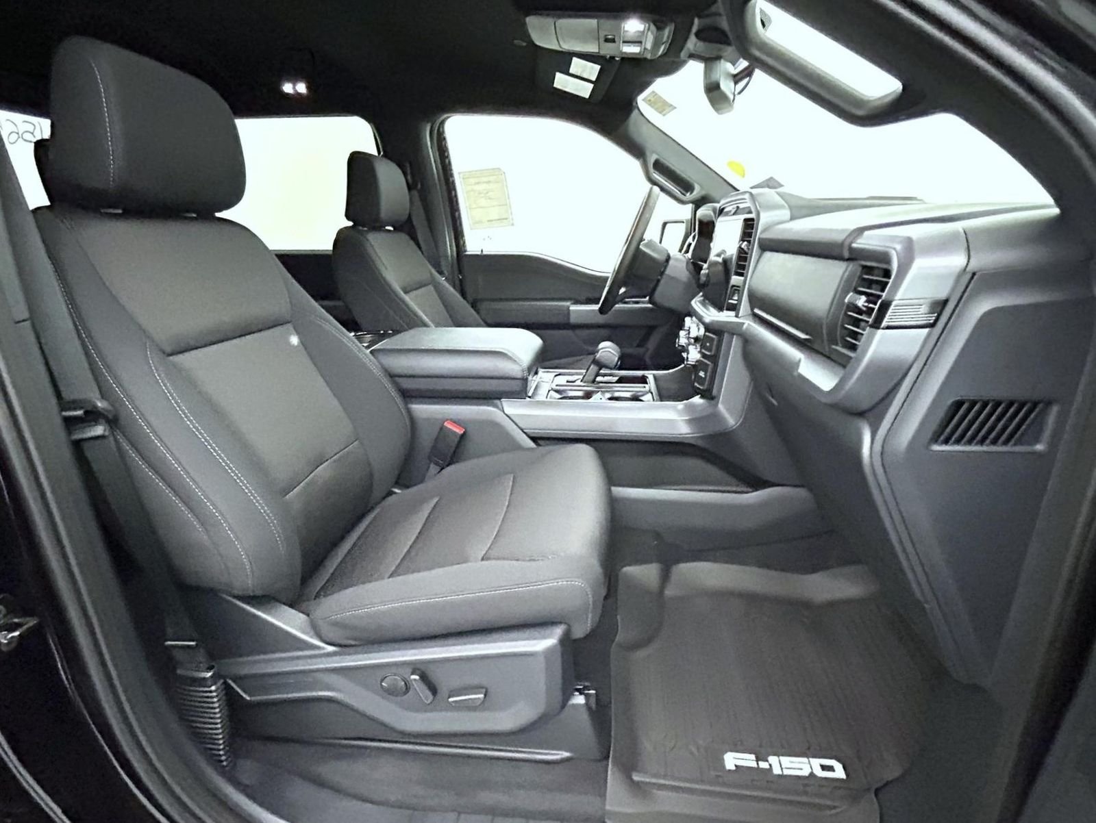 New 2026 Agate Black Metallic Ford XLT image 15