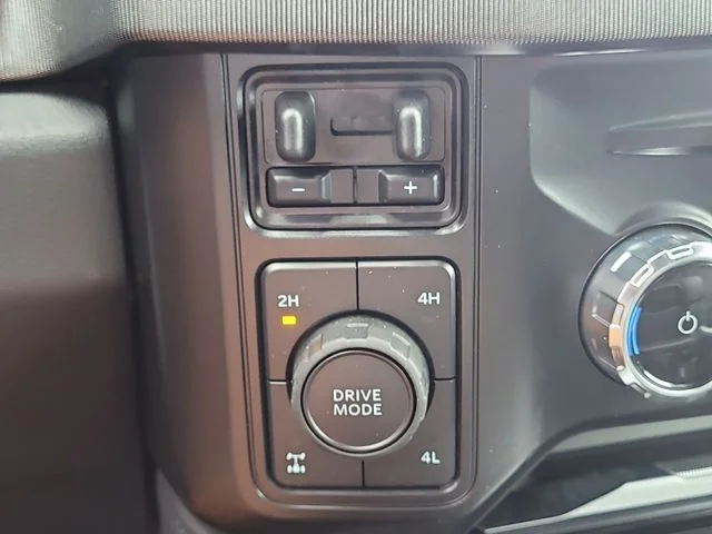 New 2026 Gray Metallic Ford Platinum image 29