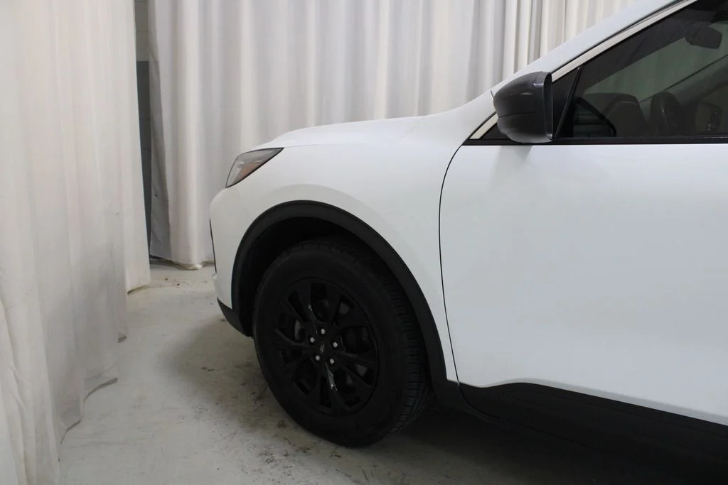 Used 2023 White Ford Active image 28