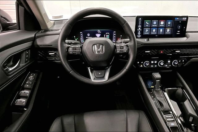 Used 2025 Crystal Black Pearl Honda Touring image 6