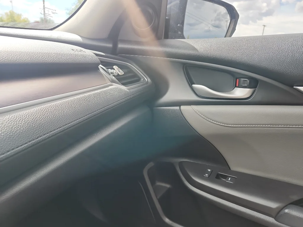 Used 2018 Modern Steel Metallic Honda EX-L image 30