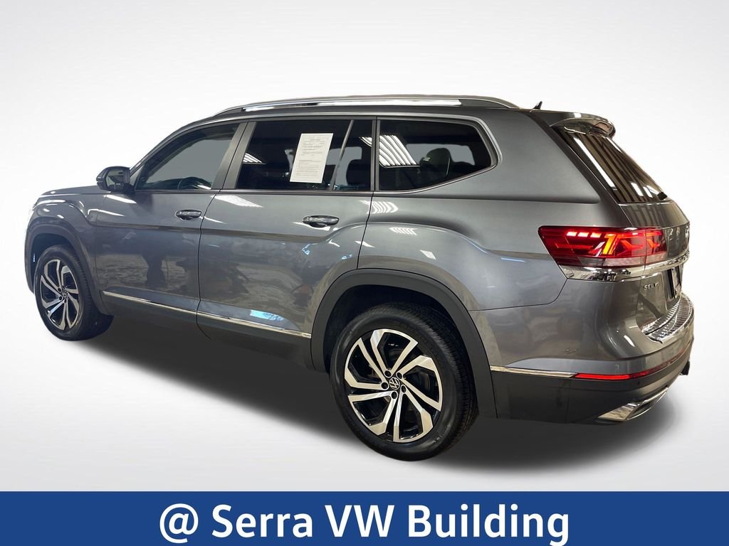 Used 2023 Gray Volkswagen SEL image 3