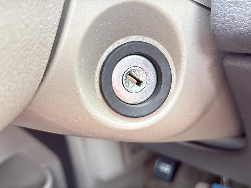 Used 2010  Ford SEL image 13